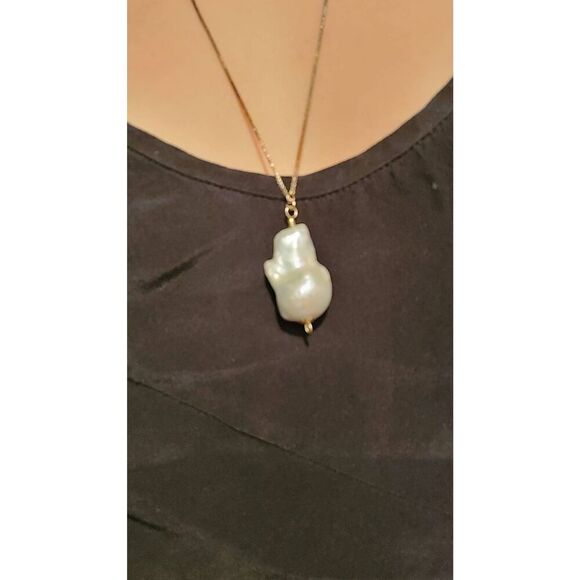 Stunning Large Genuine Freshwater Baroque Pearl Necklace